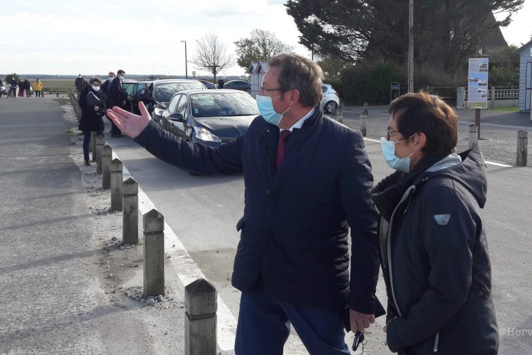 Annick Girardin, ministre de la mer, en visite au Hourdel