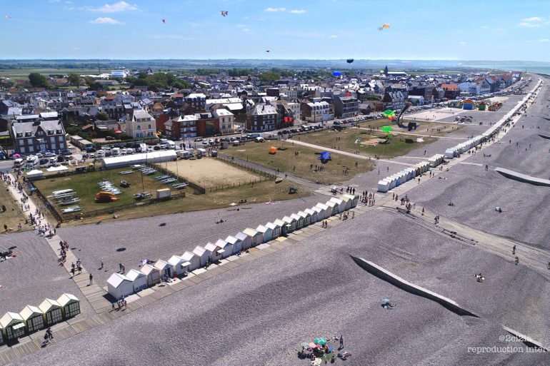 Nouveau bar de plage : le oui l’emporte de justesse !