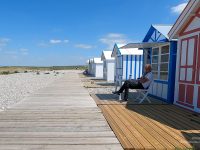 Devinette : combien de temps faut-il marcher pour parcourir le chemin de planches de Cayeux-sur-Mer de bout en bout ?