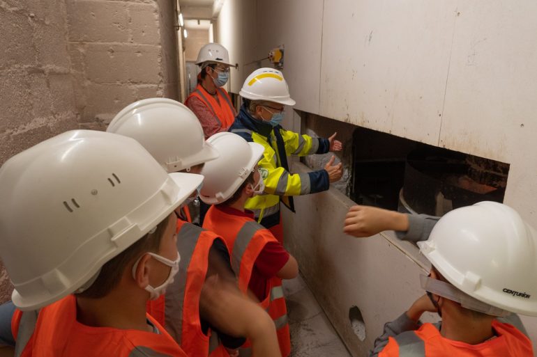 Aire Marine Éducative : quand les élèves de l’école Saint-Joseph visitent l’usine Silmer