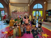 Ecoliers et retraités, ensemble sur la piste du cirque