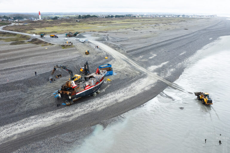 Chalutier échoué : point de situation
